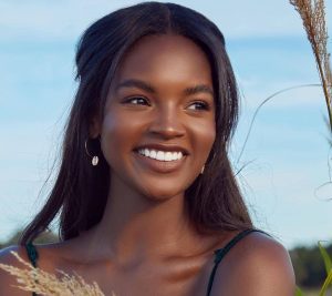 Supporting girls enjoying their lives through singleness.